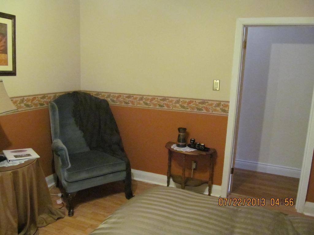 Twin Pines Bed And Breakfast Peterborough Oda fotoğraf